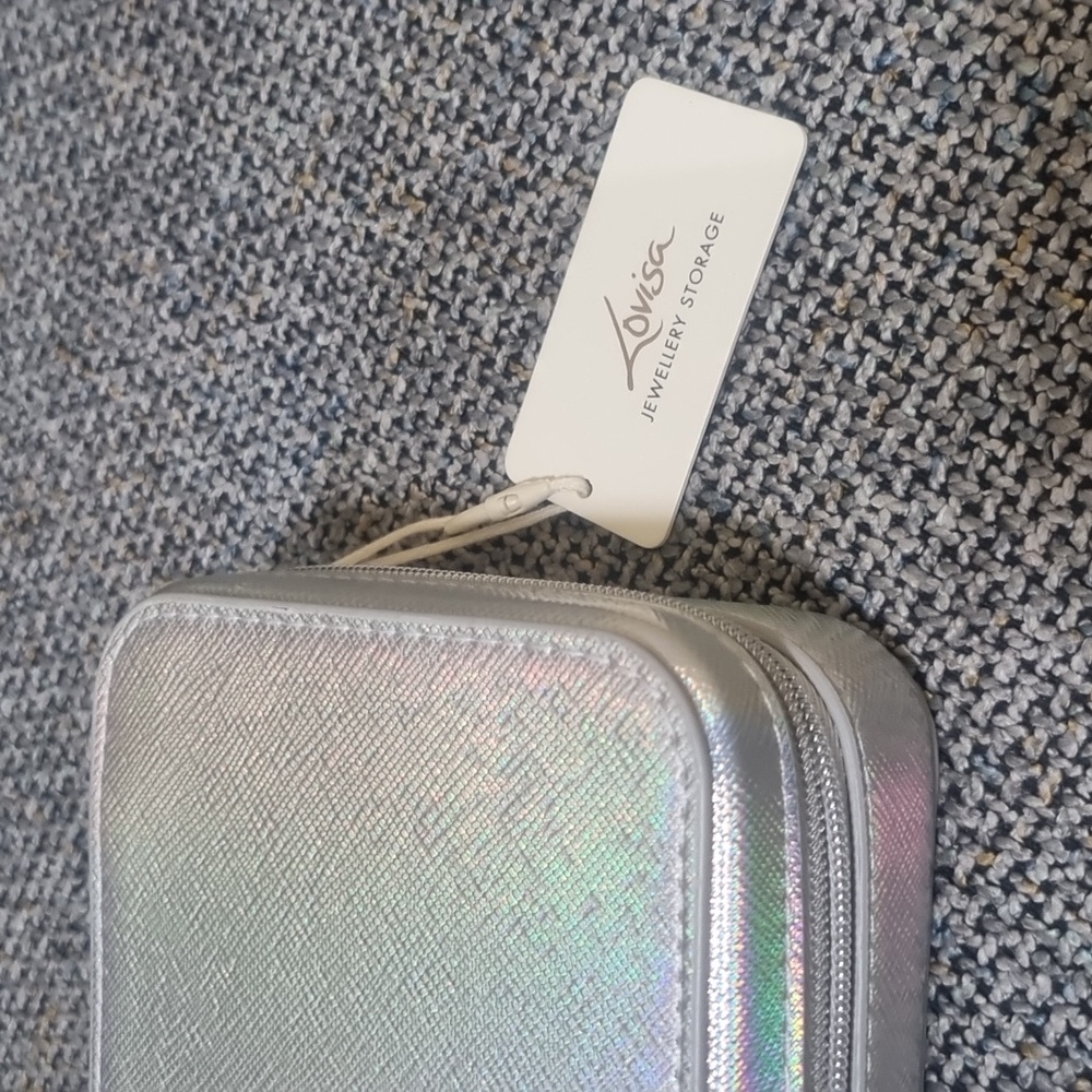 LOVISA Jewelry Storage Case - Picture 6 of 13